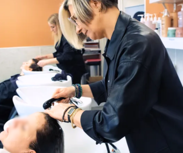 Un salon à votre écoute